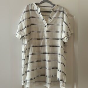 NWOT Striped White and Black Women's Light Top viscose mix top may fit Sz XXL